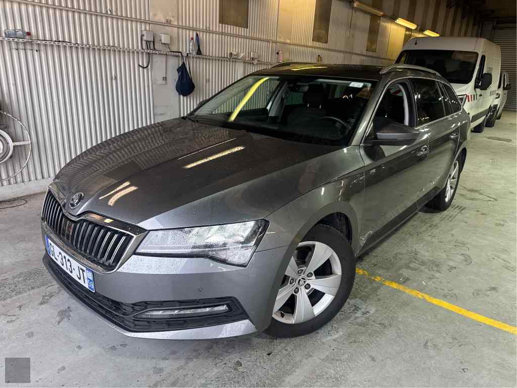Slika vozila &Scaron;KODA Superb