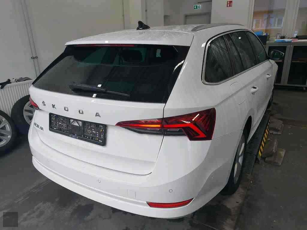 Slika vozila &Scaron;KODA Octavia