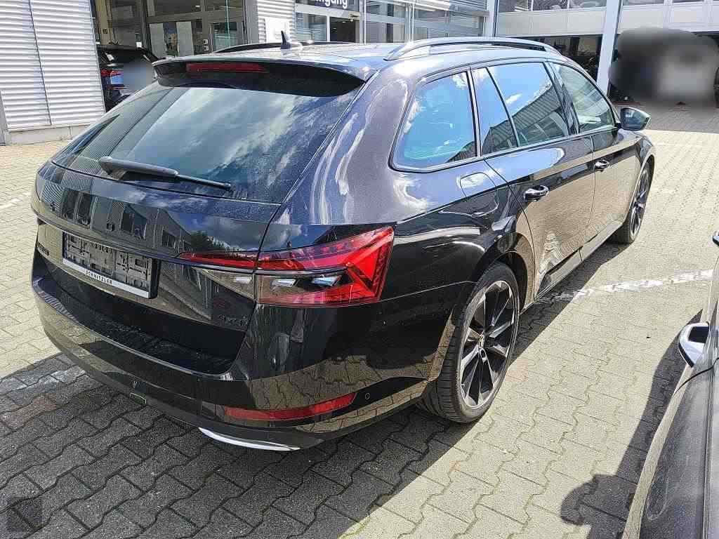 Slika vozila &Scaron;KODA Superb
