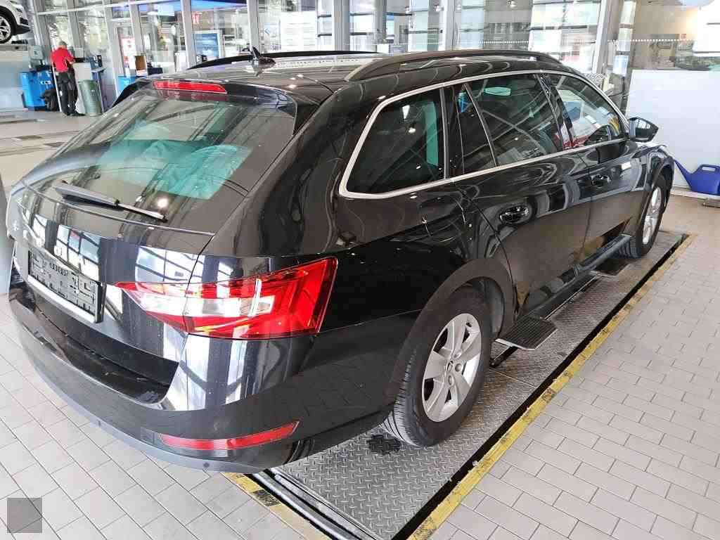 Slika vozila ŠKODA Superb