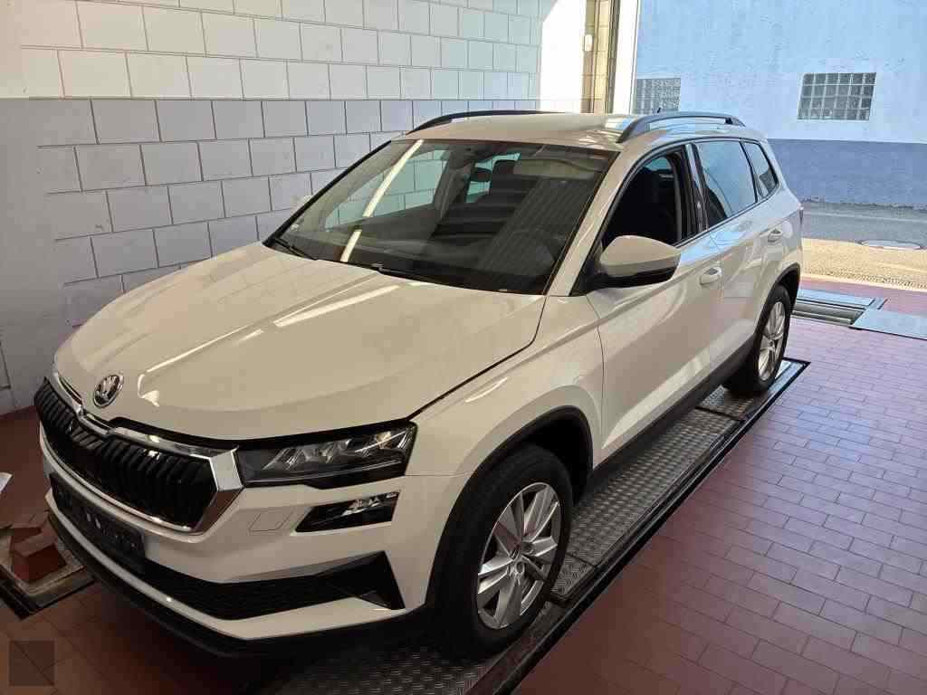 Снимка на превозно средство ŠKODA KAROQ