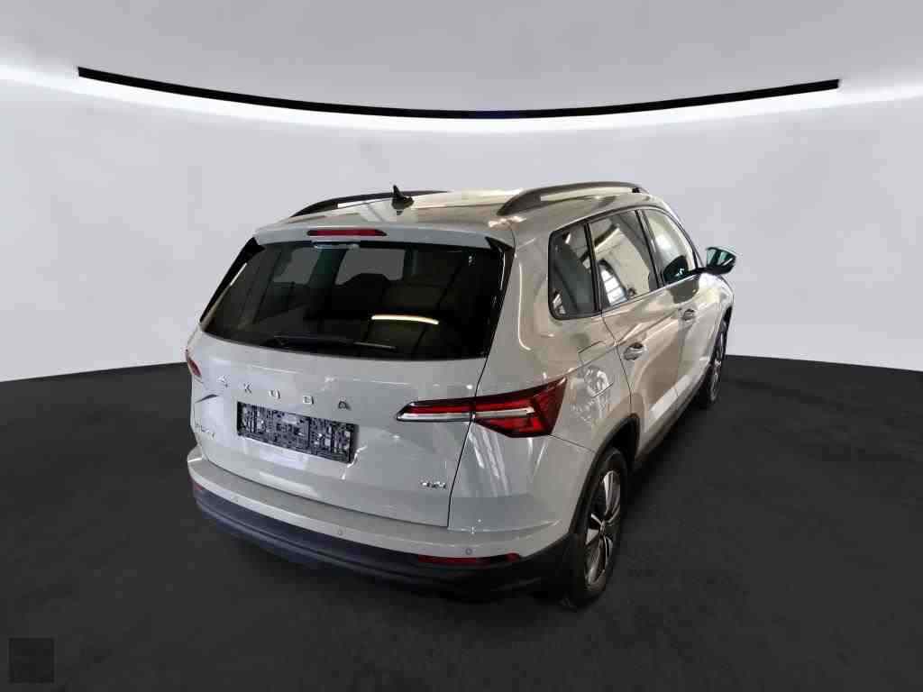Снимка на превозно средство ŠKODA KAROQ